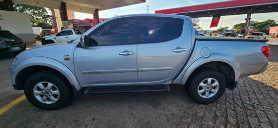MITSUBISHI L200 TRITON 3.2 HPE 4X4 CD 16V TURBO INTERCOOLER DIESEL 4P AUTOMÁTICO MITSUBISHI L200 TRITON 3.2 HPE 4X4 CD 16V TURBO INTERCOOLER DIESEL 4P AUTOMÁTICO